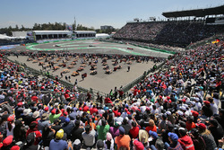 Sebastian Vettel, Ferrari SF16-H leads Lewis Hamilton, Mercedes AMG F1 W07 Hybrid