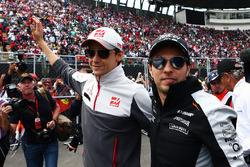 (L to R): Esteban Gutierrez, Haas F1 Team with Sergio Perez, Sahara Force India F1 on the drivers parade