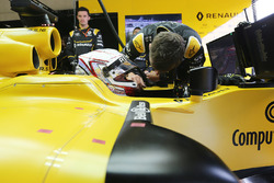 Kevin Magnussen, Renault Sport F1 Team