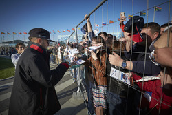 Lewis Hamilton, Mercedes AMG F1 Team signs autographs for the fans