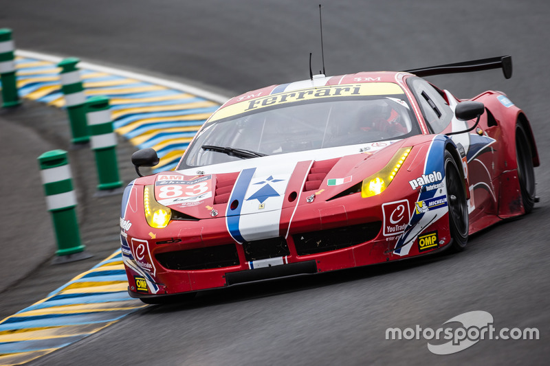 45: Ferrari 458 Italia команды AF Corse (№83): Франсуа Перродо, Эммануэль Коллар, Руи Агуаш