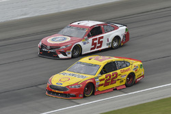 Joey Logano, Team Penske Ford, Gray Gaulding, Premium Motorsports Toyota