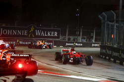 Sebastian Vettel, Ferrari SF70H, va a sbattere nel primo giro