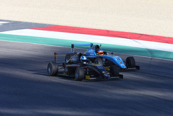 Leonardo Lorandi, Bhaitech lotta per la posizione con Kush Maini, Jenzer Motorsport