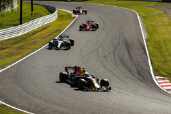 Daniel Ricciardo, Red Bull Racing RB13, Valtteri Bottas, Mercedes AMG F1 W08, Sebastian Vettel, Ferr