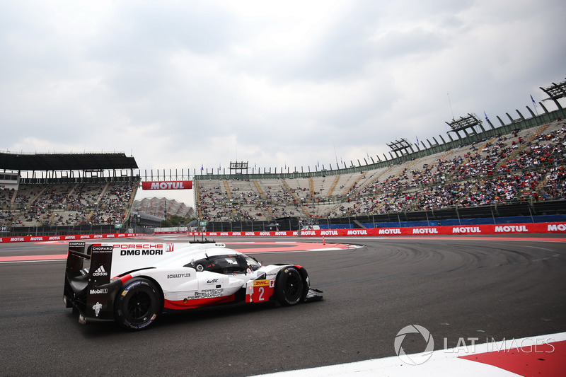 #2 Porsche Team Porsche 919 Hybrid: Timo Bernhard, Earl Bamber, Brendon Hartley