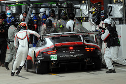 #92 Porsche Team Porsche 911 RSR: Michael Christensen, Kevin Estre