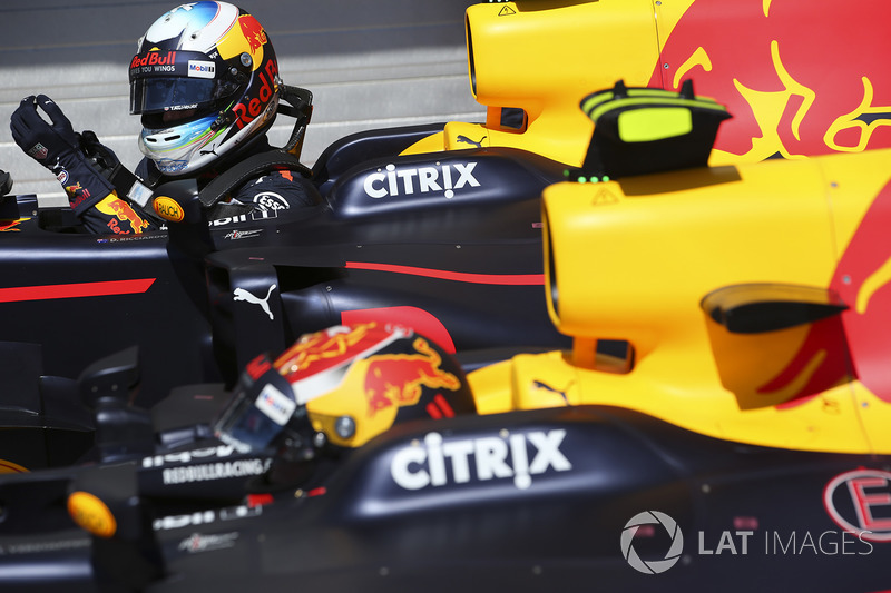 Max Verstappen, Red Bull, Daniel Ricciardo, Red Bull Racing, en Parc Ferme