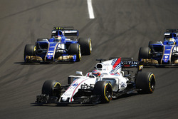 Paul di Resta, Williams FW40, Marcus Ericsson, Sauber C36, Pascal Wehrlein, Sauber C36-Ferrari