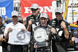 Simon Pagenaud, Team Penske Chevrolet fête sa pole position