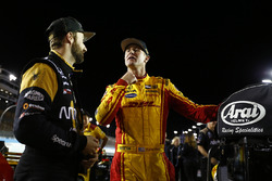 James Hinchcliffe, Schmidt Peterson Motorsports Honda in gesprek met Ryan Hunter-Reay, Andretti Auto