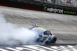 Race winner Jimmie Johnson, Hendrick Motorsports Chevrolet