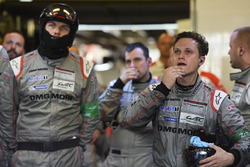 Porsche Team members react to the #1 retirement