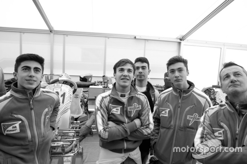 David Vidales y Pedro Hiltbrand con Tony Kart