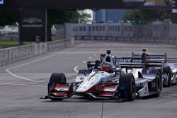 Graham Rahal, Rahal Letterman Lanigan Racing Honda, après avoir franchi le drapeau à damier en vainqueur