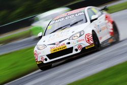 Aron Taylor-Smith, Triple Eight Racing MG Motor MG 6 GT