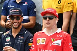 Daniel Ricciardo, Red Bull Racing y Kimi Raikkonen, Ferrari