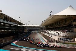 Ниреи Фукузуми, ART Grand Prix, и Константин Терещенко, Campos Racing