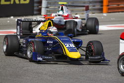 Kevin Joerg, DAMS leads Nirei Fukuzumi, ART Grand Prix