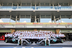 Lewis Hamilton, Mercedes AMG F1 and team mate Nico Rosberg, Mercedes AMG F1 at a team photograph