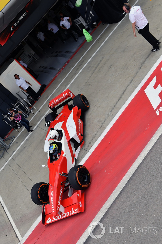 Zsolt Baumgartner, F1 Experiences 2-Seater driver