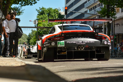 #91 Porsche Team Porsche 911 RSR: Richard Lietz, Frédéric Makowiecki, Patrick Pilet
