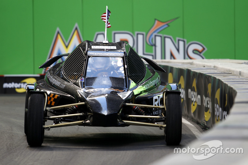 Kyle Busch, RoC Buggy