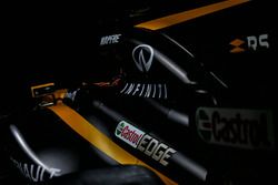 Le capot moteur de la Renault Sport F1 Team R.S.17