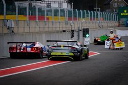 #97 Aston Martin Racing, Aston Martin Vantage: Darren Turner, Jonathan Adam, Daniel Serra; #66 Ford