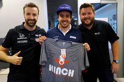 Fernando Alonso, Andretti Autosport Honda, James Hinchcliffe, Schmidt Peterson Motorsports Honda