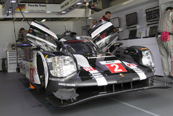 #2 Porsche Team Porsche 919 Hybrid: Romain Dumas, Neel Jani, Marc Lieb