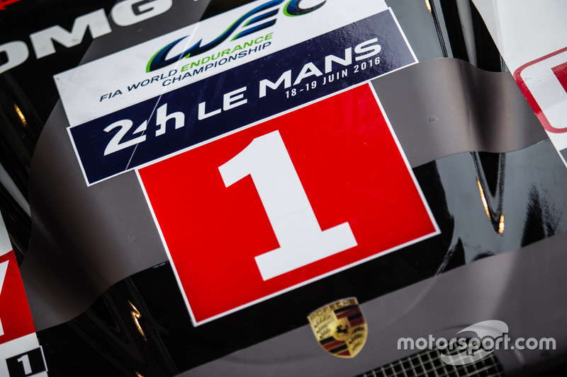 #1 Porsche Team Porsche 919 Hybrid