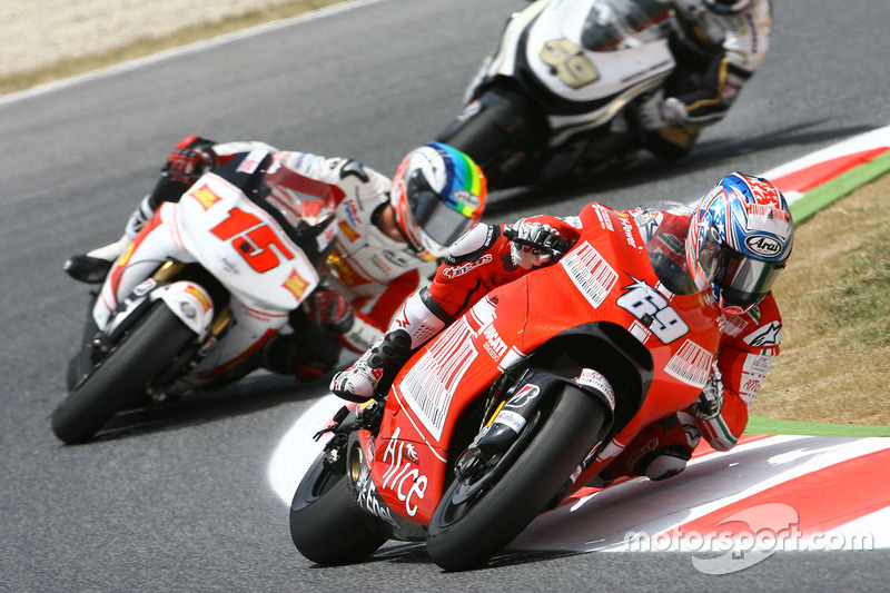 2009: Ducati, 13º no campeonato (104 pts), 1 pódio, 17 corridas
