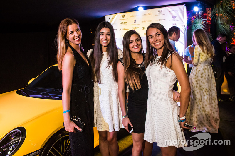 Fiesta de pilotos en el Amber Lounge F1