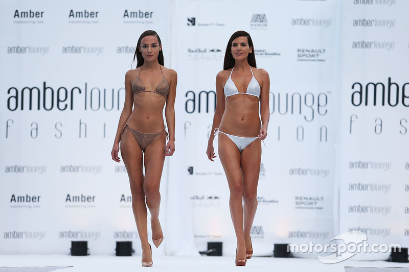 L'Amber Lounge Fashion Show