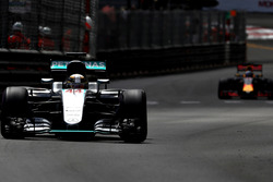 Lewis Hamilton, Mercedes AMG F1 W07 Hybrid on track ahead of Daniel Ricciardo, Red Bull Racing RB12