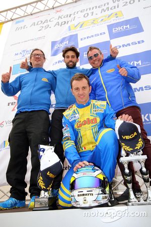 Freude beim Gold Kart Racing Team mit Davide Fore