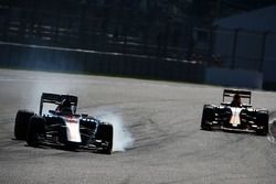 Pascal Wehrlein, Manor Racing MRT05 bloque une roue au freinage
