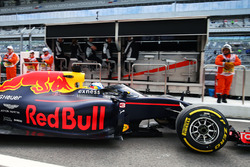 Daniel Ricciardo, Red Bull Racing RB12 leaves the pits running the Aero Screen