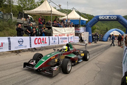 Partenza: Gino Pedrotti, Formula Renault #8, Vimotorsport