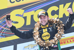 Winner Felipe Fraga celebrates