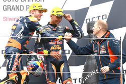 Podium: racewinnaar Brad Binder, Red Bull KTM Ajo, tweede plaats Francesco Bagnaia, Aspar Team Mahin