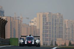 #1 Porsche Team Porsche 919 Hybrid: Timo Bernhard, Mark Webber, Brendon Hartley