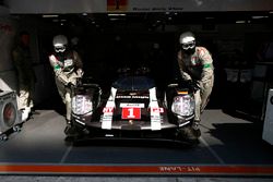 #1 Porsche Team, Porsche 919 Hybrid: Timo Bernhard, Mark Webber, Brendon Hartley