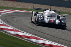 #1 Porsche Team Porsche 919 Hybrid: Timo Bernhard, Mark Webber, Brendon Hartley