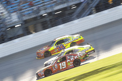 Daniel Suarez, Joe Gibbs Racing Toyota, Paul Menard, Richard Childress Racing Chevrolet, Brandon Jones, Richard Childress Racing Chevrolet