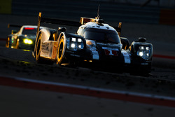 #2 Porsche Team Porsche 919 Hybrid: Romain Dumas, Neel Jani, Marc Lieb