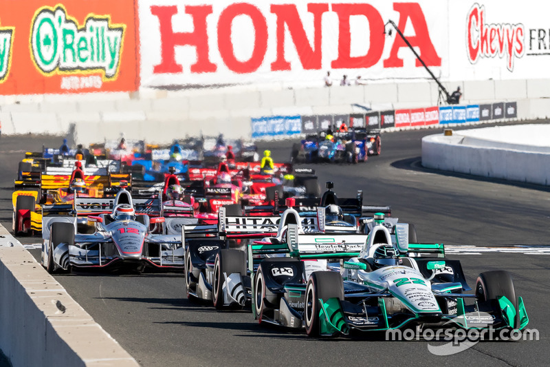 Start: Simon Pagenaud, Team Penske, Chevrolet