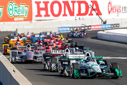 Start: Simon Pagenaud, Team Penske Chevrolet aan de leiding