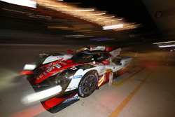 #6 Toyota Racing Toyota TS050 Hybrid: Stéphane Sarrazin, Mike Conway, Kamui Kobayashi
